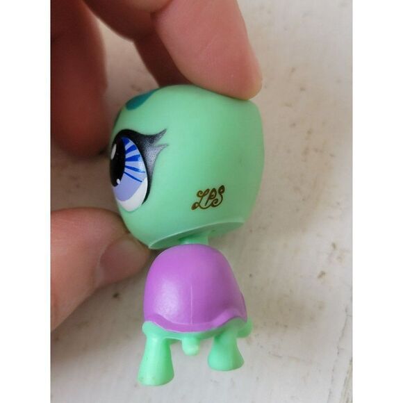 LPS green turtle Littlest Pet Shop toy figure animal pet - Picture 3 of 4